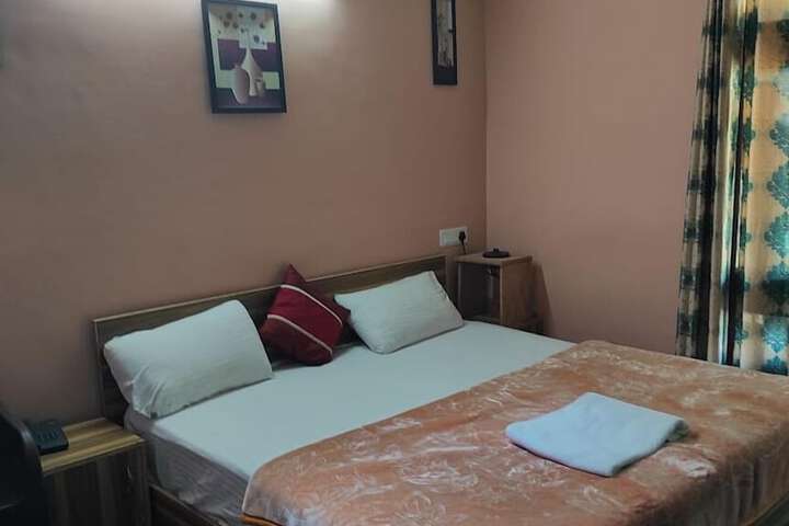 Room 7 of 24