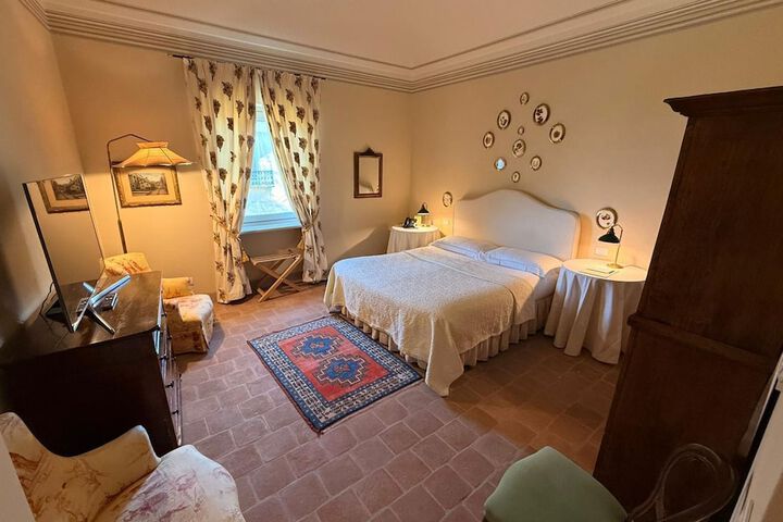 Room 15 of 48