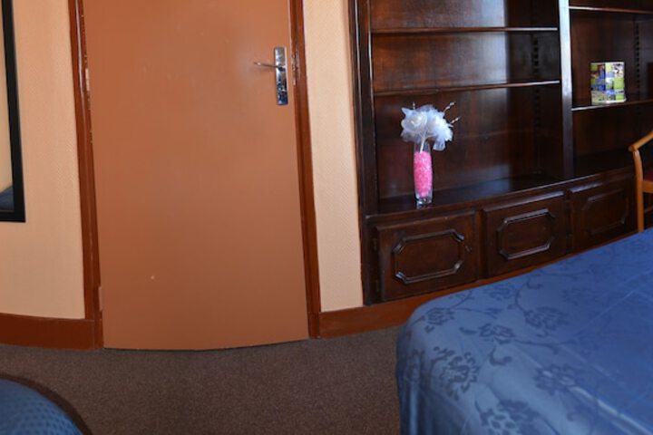 Room 8 of 62
