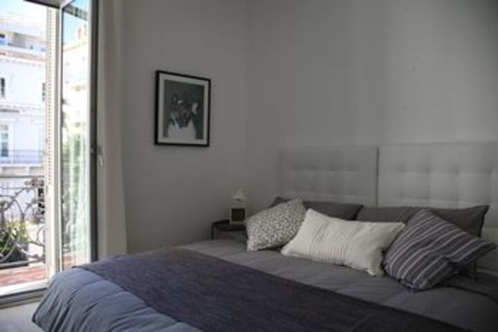 Room 10 of 28