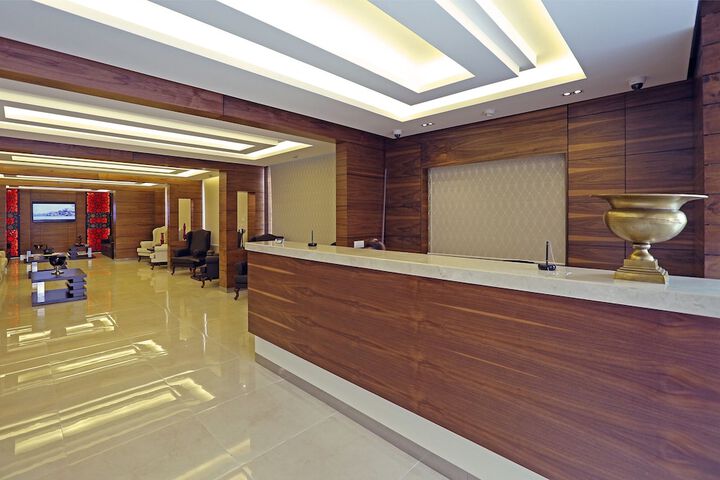 Hotel 2 of 105