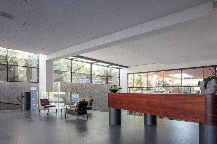 Entrance & Lobby