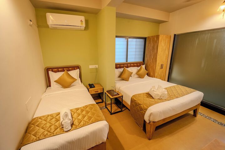 Room 9 of 25