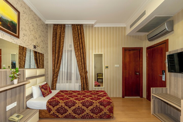 Room 35 of 97