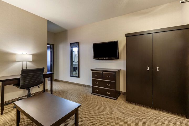 Room 51 of 168
