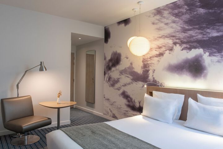 Room 38 of 80