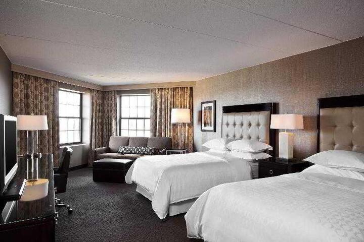 2 Double Beds (2 of 3)