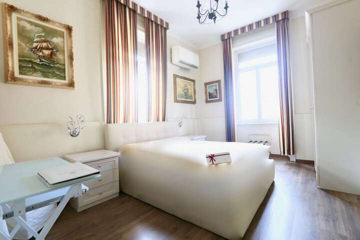 Room 4 of 58