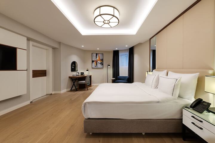 Room 9 of 50