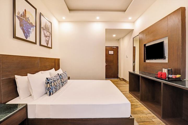 Room 25 of 109