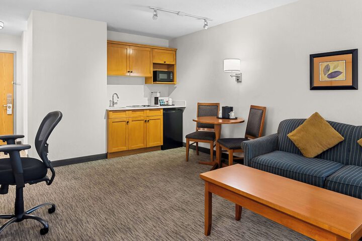 Room 7 of 38