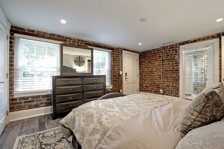 Room 15 of 113