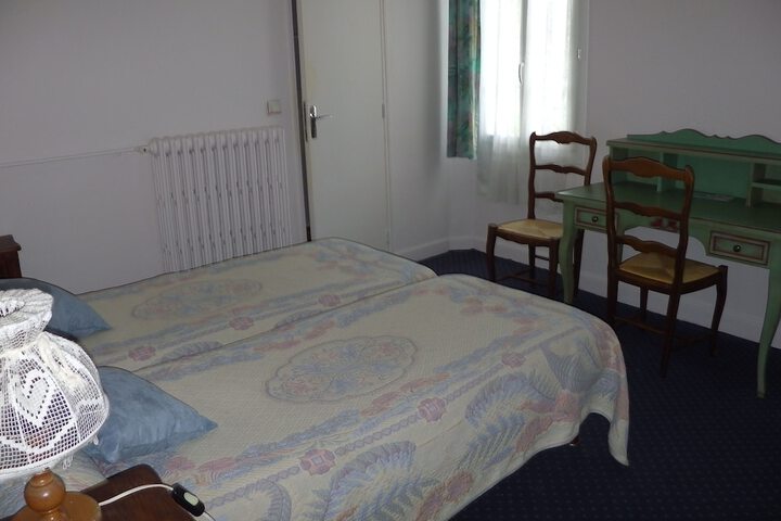 Room 10 of 22