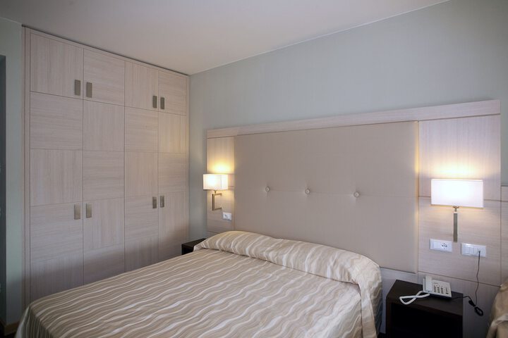 Room 7 of 40