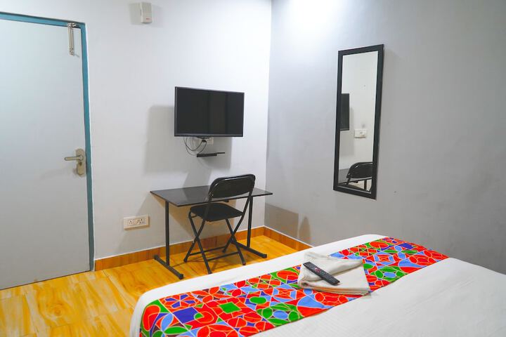 Room 6 of 11