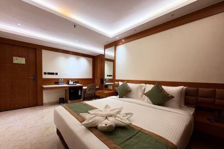 Room 8 of 24