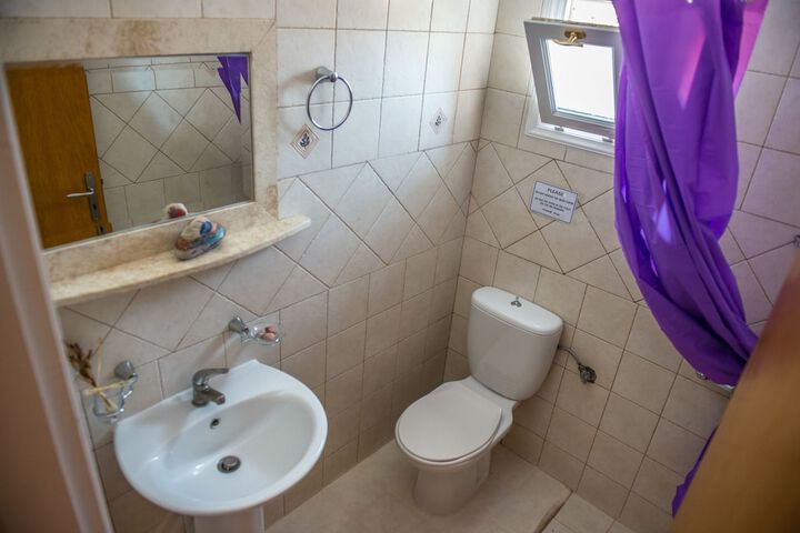 Room 12 of 17