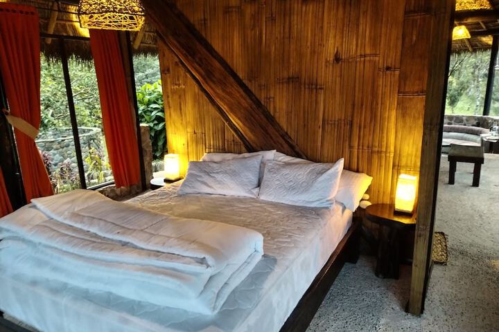 Room 2 of 42