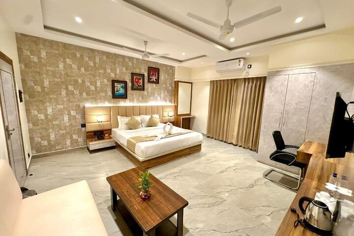 Room 14 of 45
