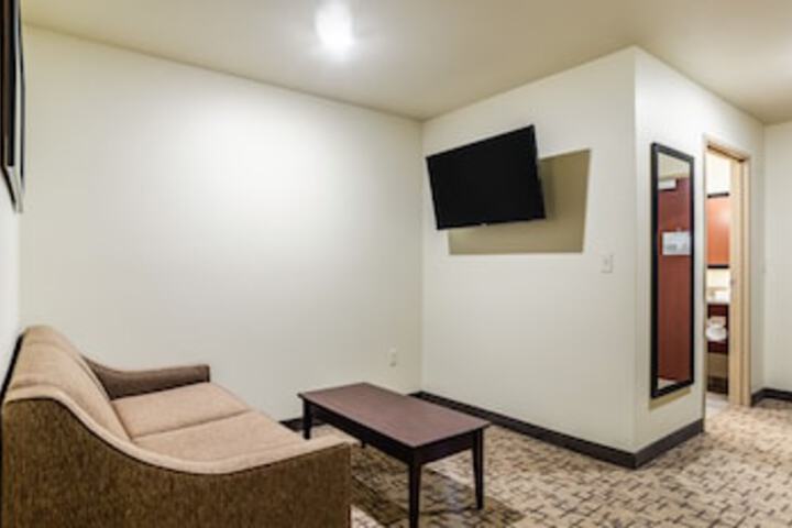 Room 64 of 108