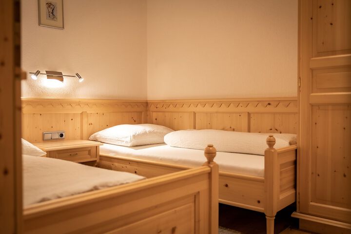 Room 10 of 63
