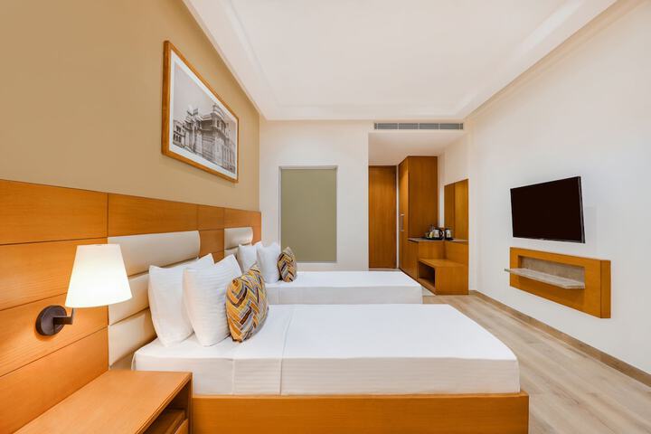 Room 9 of 44