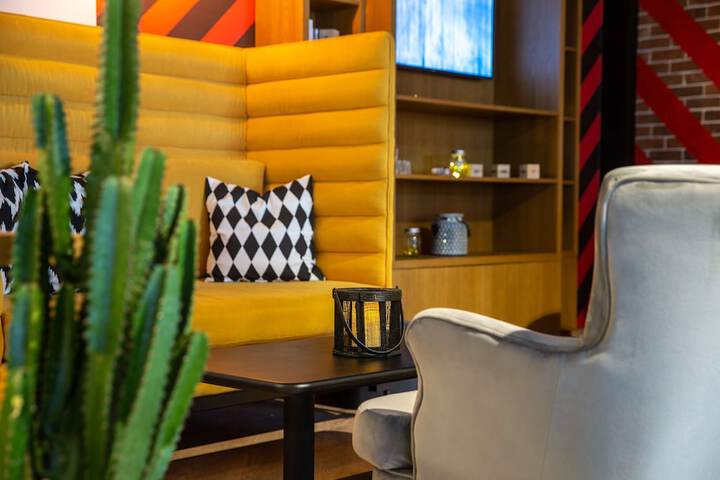 Hotel Interior 7 of 141