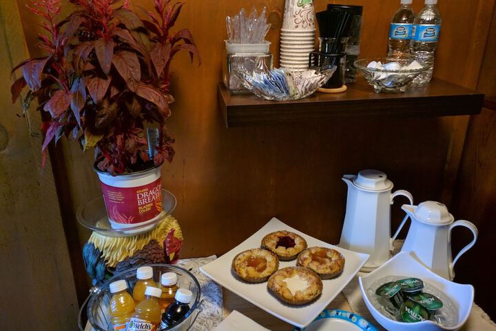 Breakfast/Coffee Service 24 of 53