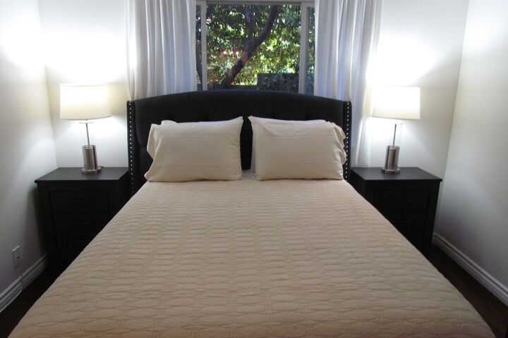 Room 17 of 33