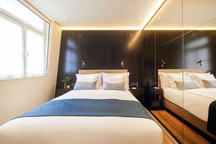 Room 28 of 70
