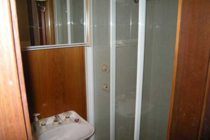 Room 2 of 32