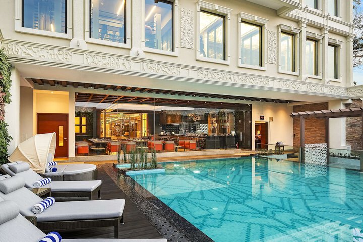 Pool 75 of 231