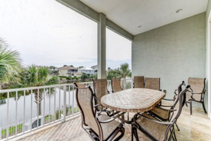 Terrace/Patio 2 of 129