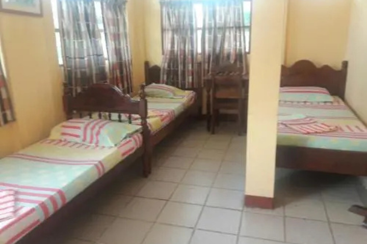 Room 4 of 10