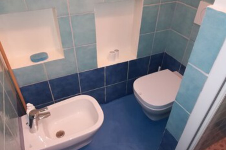 Room 10 of 60