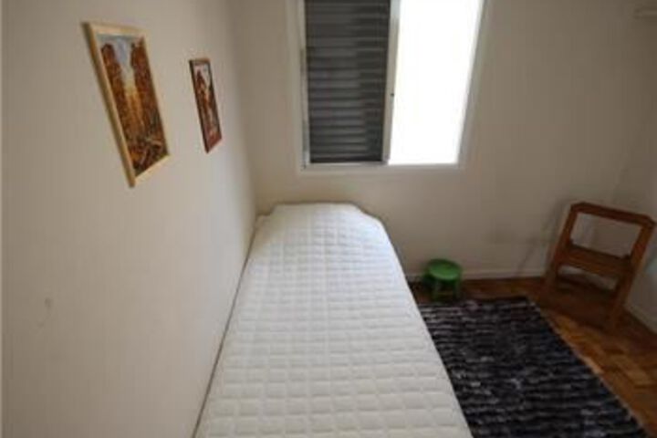 Room 28 of 62