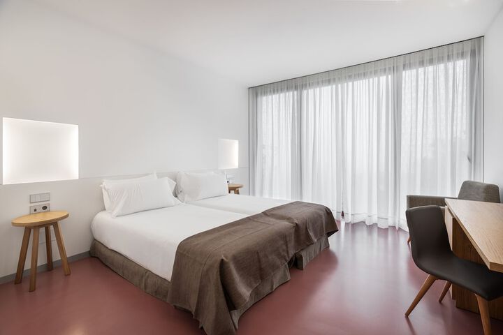 Room 7 of 30
