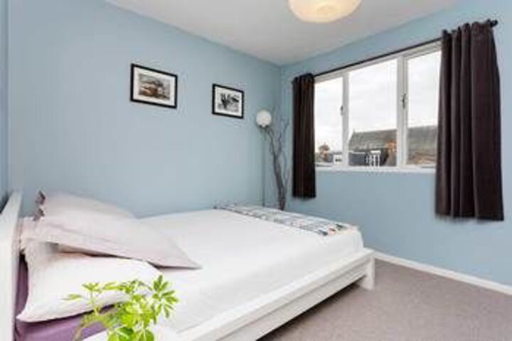Room 10 of 26