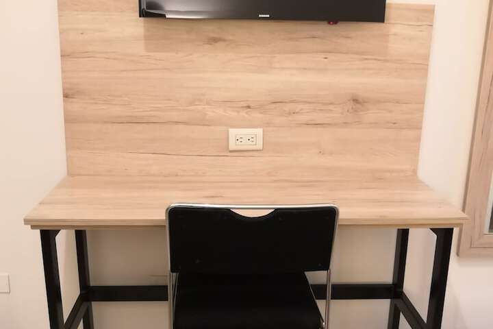 Room 7 of 28