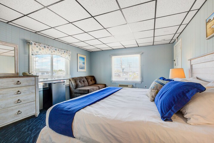Room 27 of 95