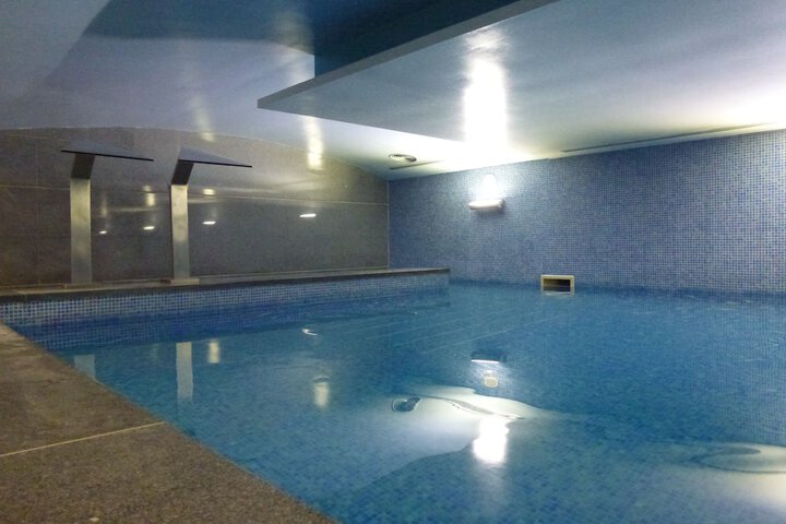 Pool 42 of 87