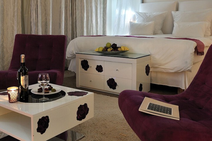 Room 4 of 50