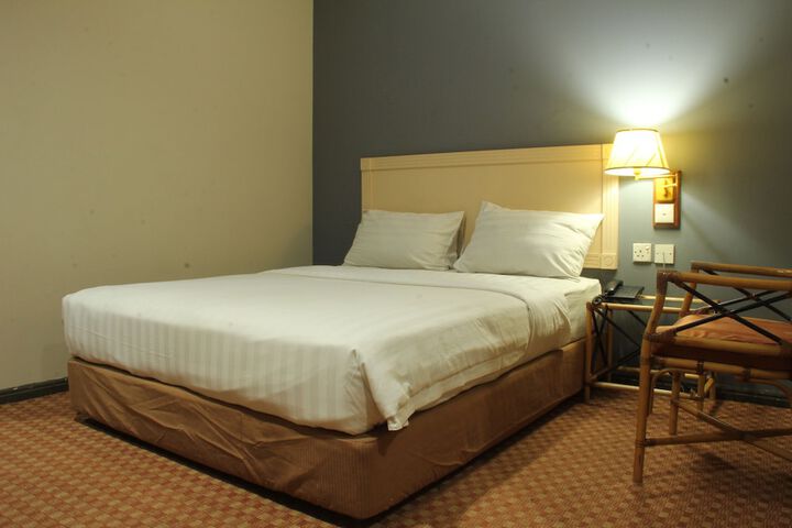 Room 13 of 15