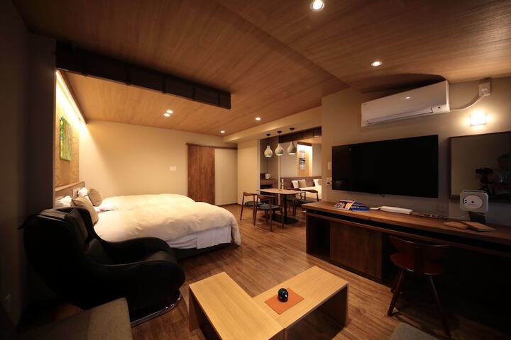 Room 28 of 129