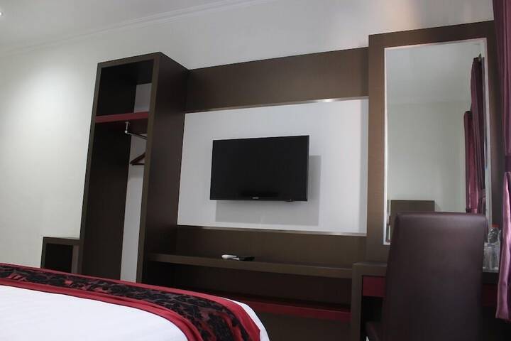 Room 13 of 43