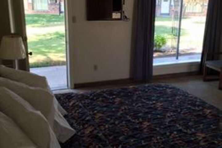 Room 7 of 18