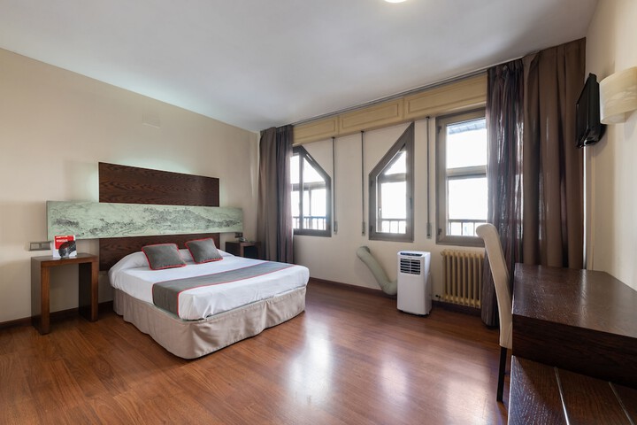 Room 14 of 43