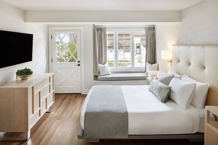 Room 10 of 23