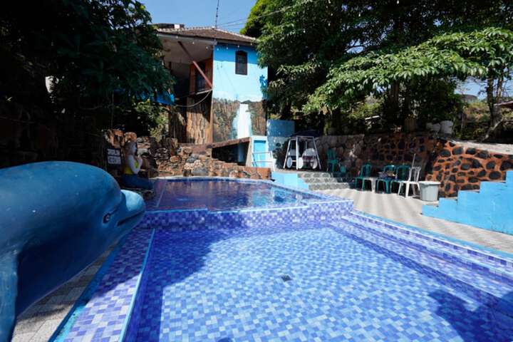 Pool 45 of 58