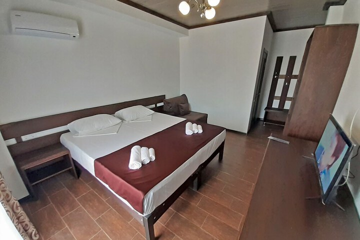 Room 7 of 47